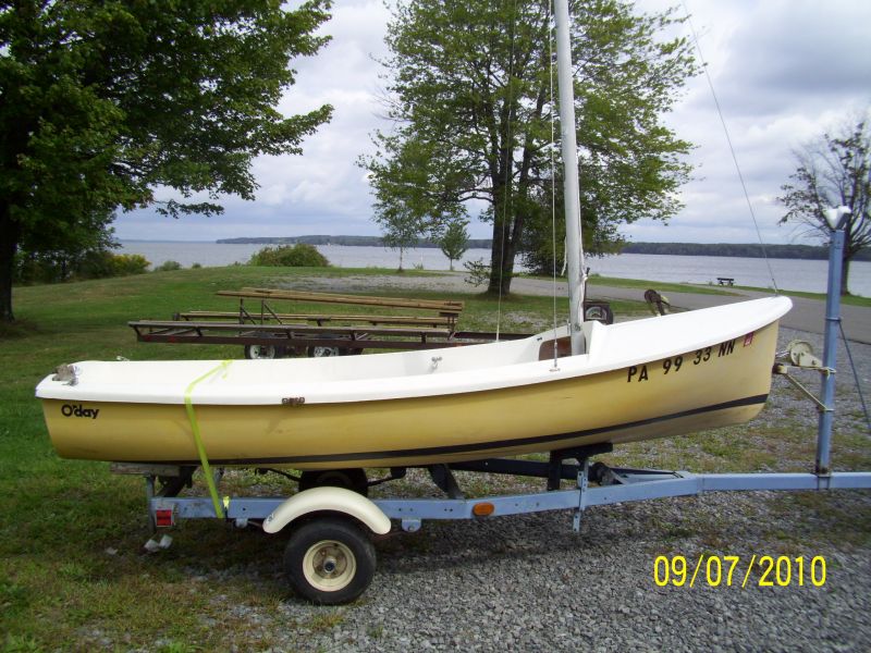 Widgeon Sailboat by O'Day Corp